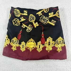 Authentic GUCCI 100% Silk Square Scarf Shawl Golden Key Print Made In Italy